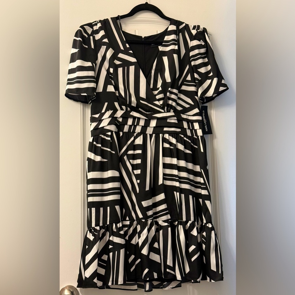 💕NWT Karl Lagerfeld Paris black and white dress Size 12